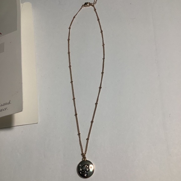 Concise Royal Disc Initial B Necklace‎ Gold Tone - Picture 3 of 6